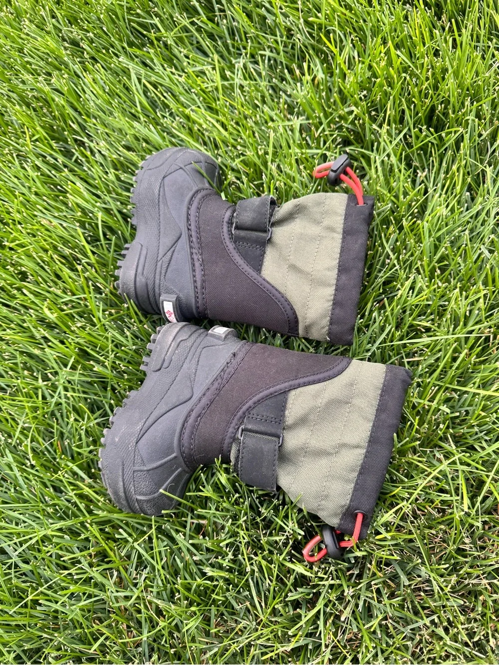 Columbia Kids Waterproof Winter Snow Boots Black Green Size 4